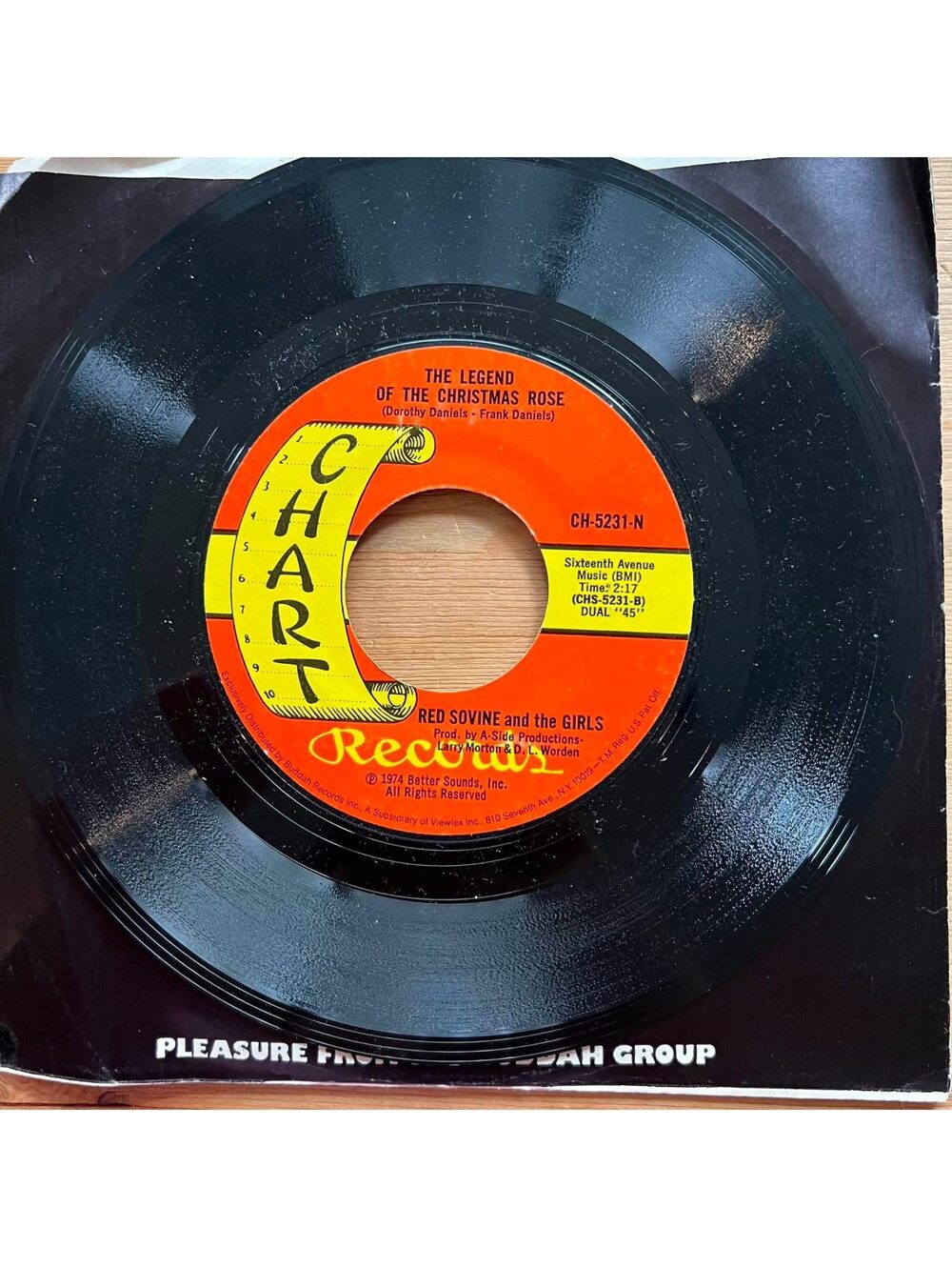 Red Sovine and the Girls - The Legend of the Christmas Rose 45rpm VG+ R07